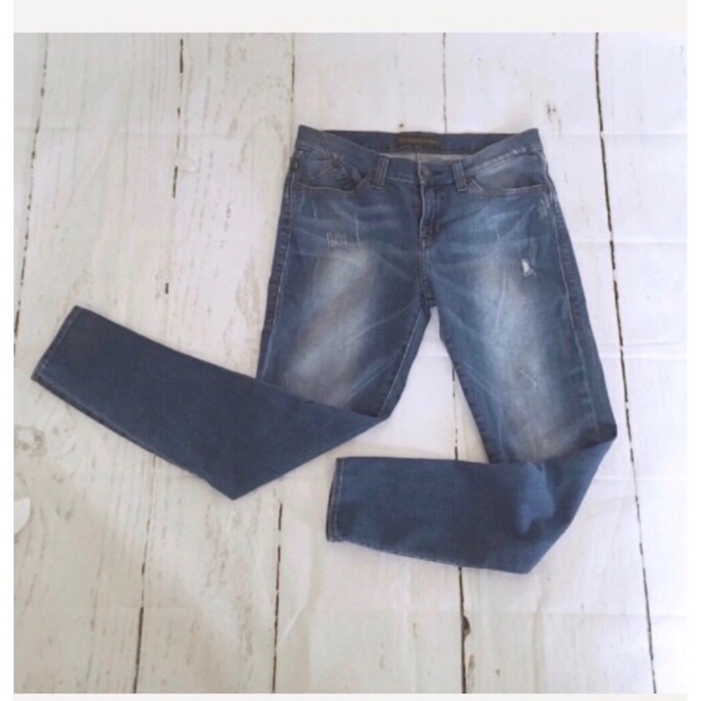 Rock & Republic Banshee Straight Leg Blue Jeans